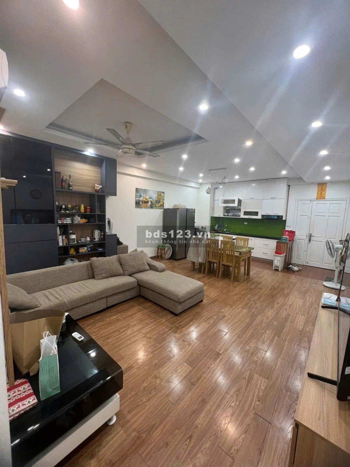 Chung cư Melody, Âu Cơ, Tân Sơn Nhỉ, TP: 13tr/th, 2p ngủ, 2wc 84m2.