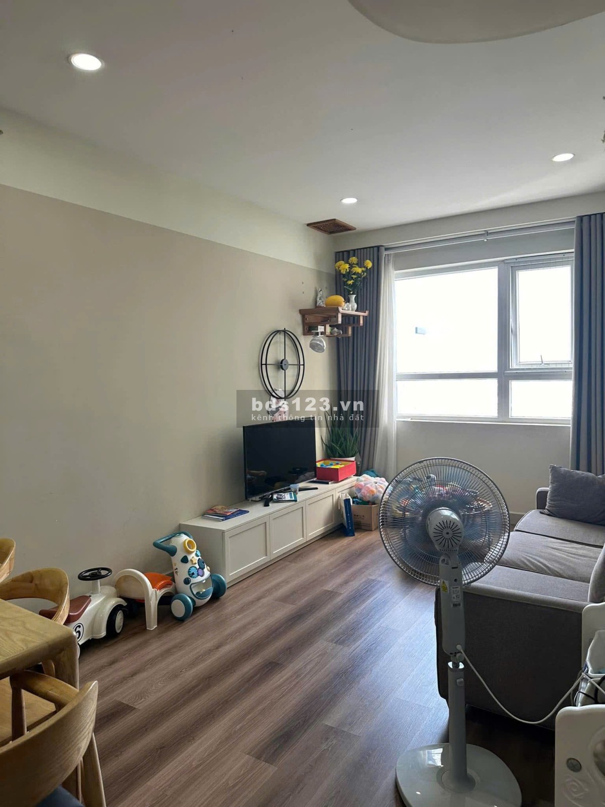 Chung cư Central Plaza, 91 Phạm Văn Hai, P3, TB, 72m2, 2PN, 14tr/tháng.