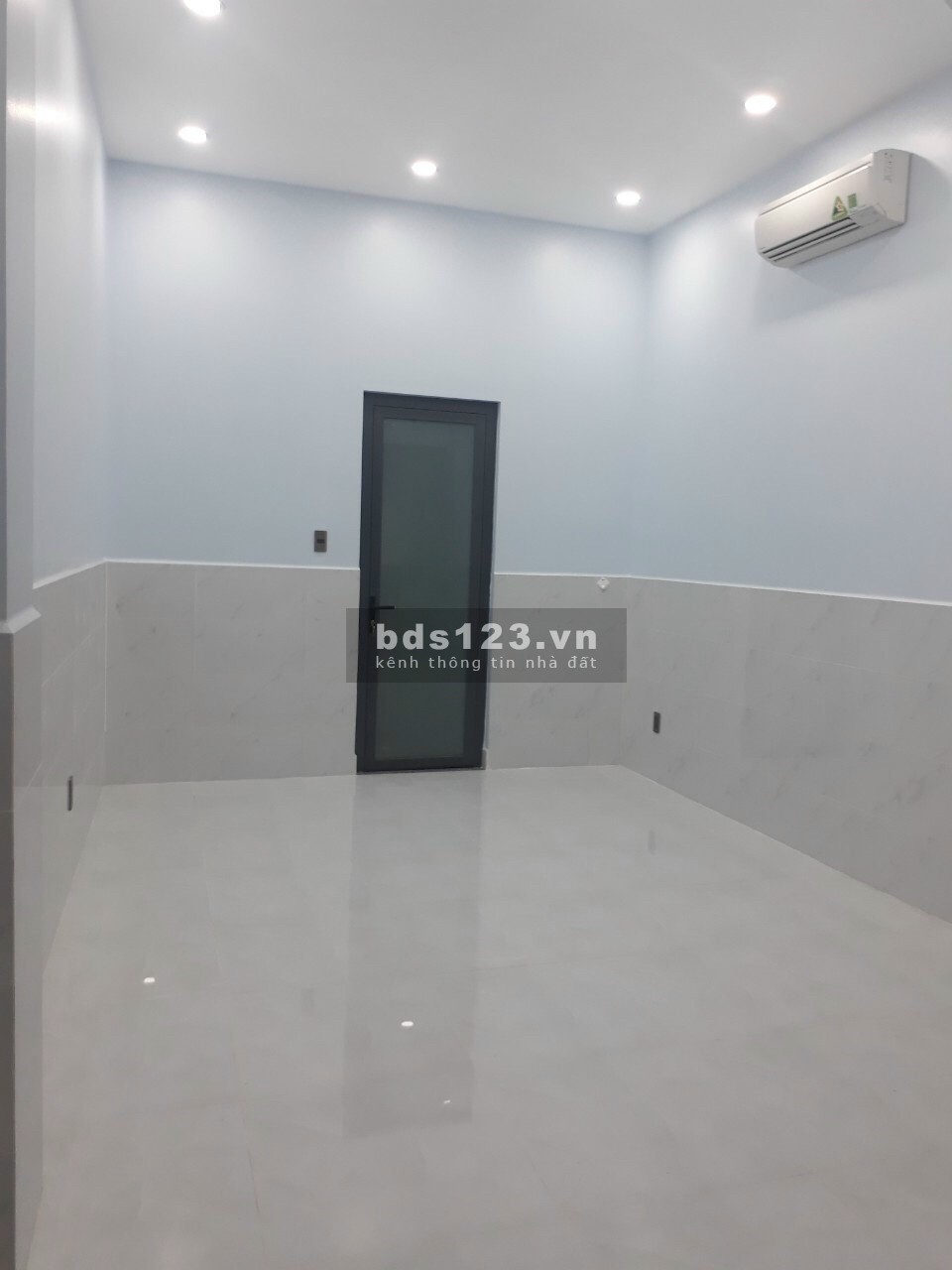 Cho Thuê Mặt bằng kinh doanh (Tầng trệt) - Quận 10