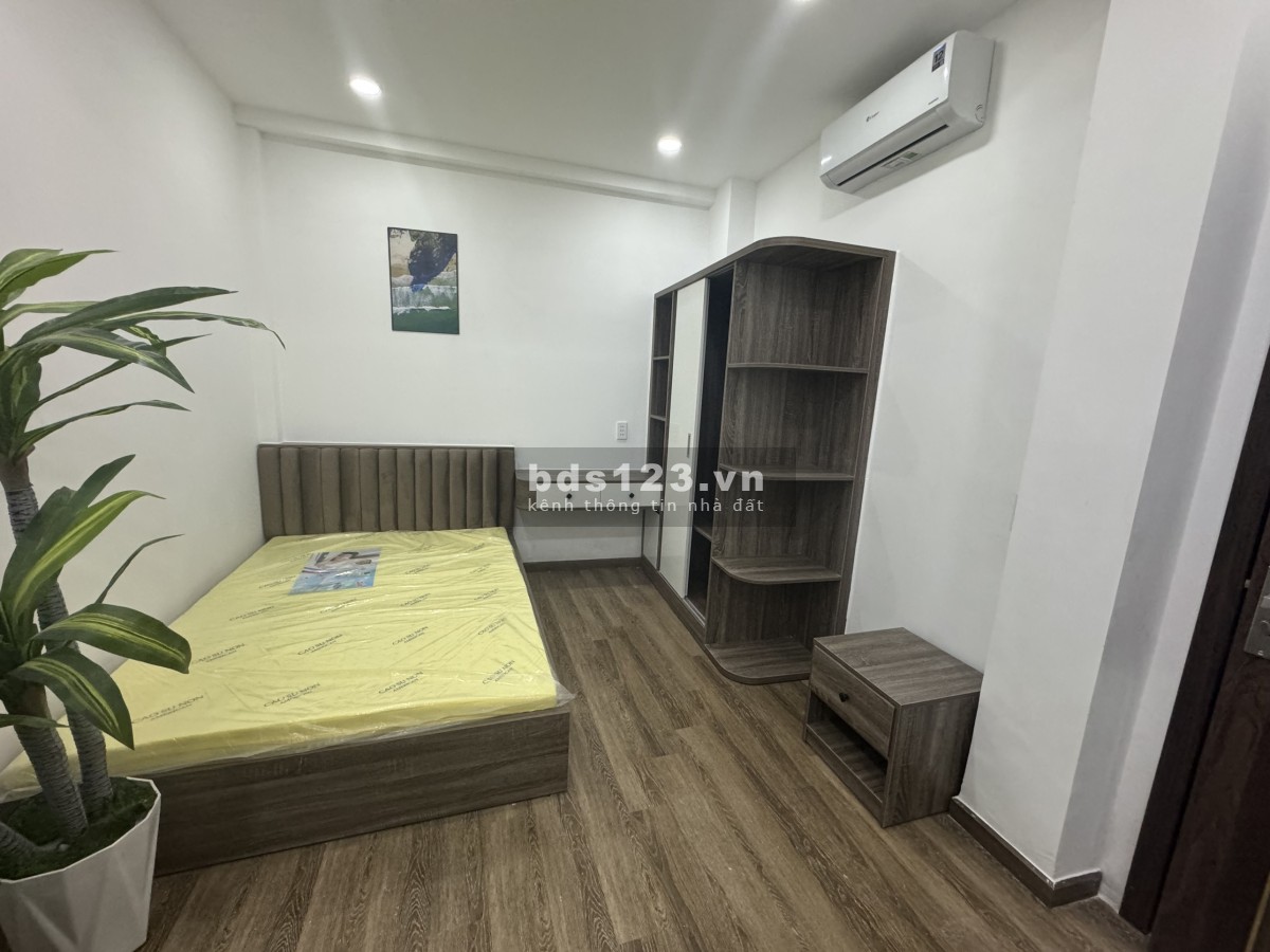 Bán nhà đường Thuận Kiều Quận 11 (4,5X14,5m) 5 tầng, cn 60,5m2