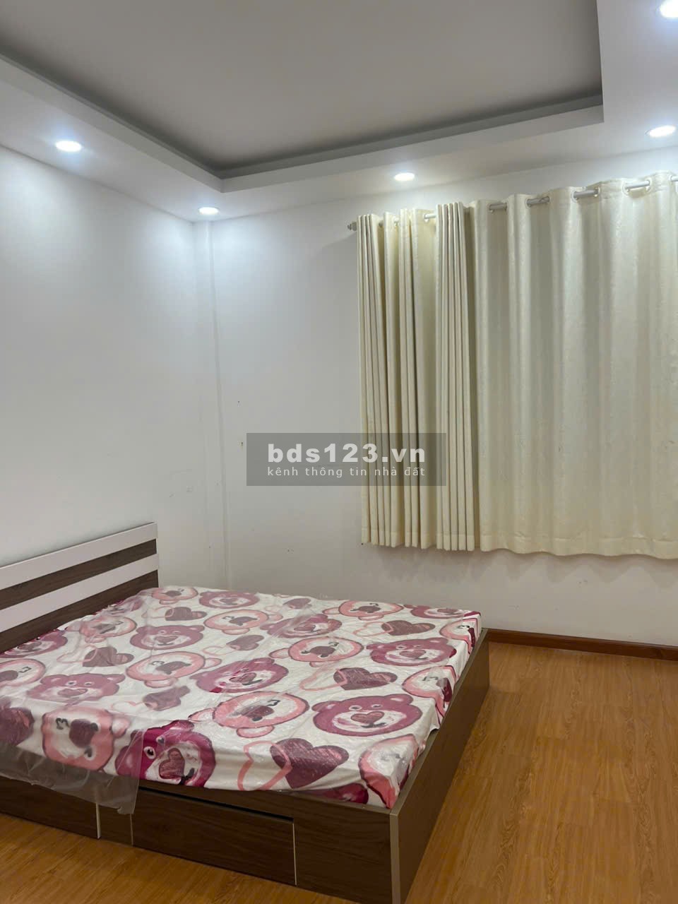Bán nhà hẻm 1 xẹt đường Nguyễn Văn Thủ Q1 1 trệt 3 lầu giá 10 tỷ