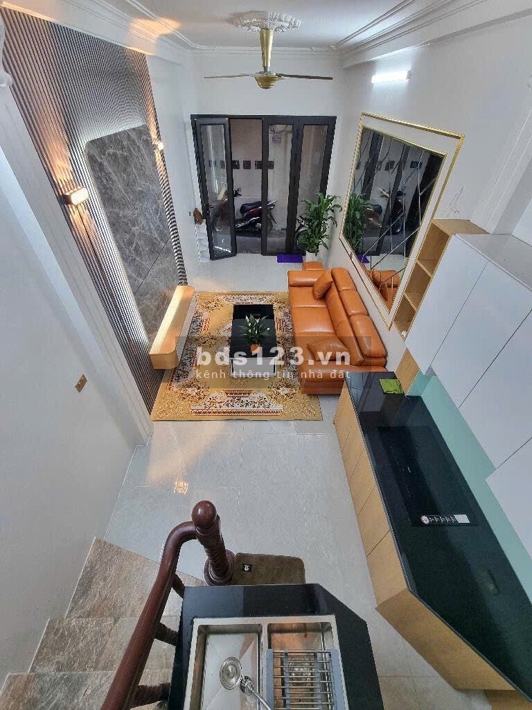 Bán nhà phố Thanh Bình, Hà Đông - Nhà đẹp ngỡ ngàng - Ngõ thông gần mặt phố - 35 M2 - Giá 5.55 tỷ