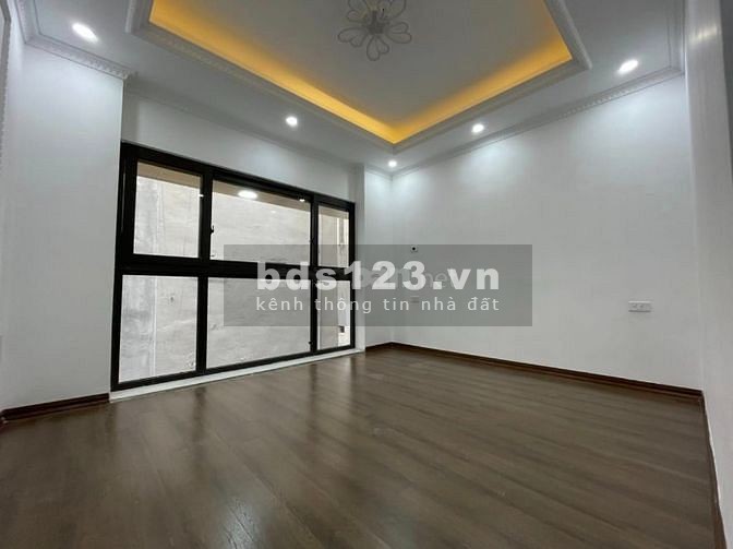 Bán gấp trước tết toà nhà giá 22.5 tỷ, 72m2x7T, Võng Thị, TH, ở luôn