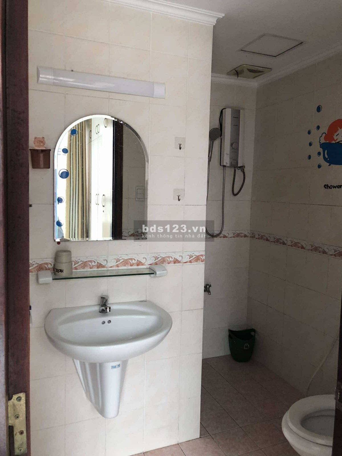 Cần cho thuê gấp căn hộ Phúc Thịnh Quận 5, Dt : 76 m2, 2PN, Giá : 10 tr/th,