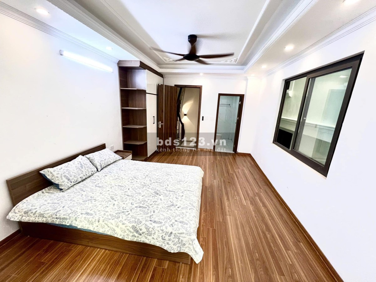 GẤP nhà đẹp ngõ Nguyễn Văn Cừ, giá 5.5 tỷ, 30m2x5T, ảnh thật