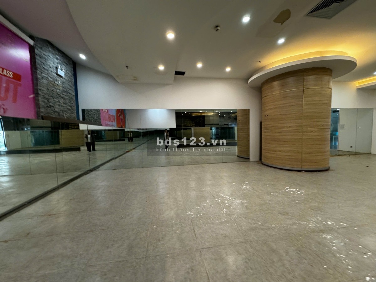 Golden Palace - Cho thuê văn phòng. Hệ thống an ninh, hiện đại, Vị trí thuận lợi