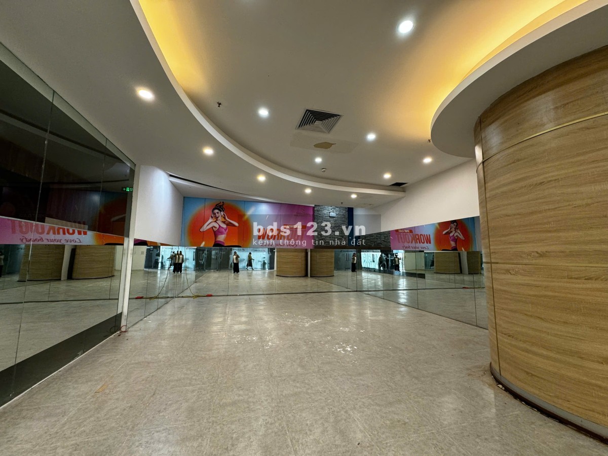Golden Palace - Cho thuê văn phòng. Hệ thống an ninh, hiện đại, Vị trí thuận lợi