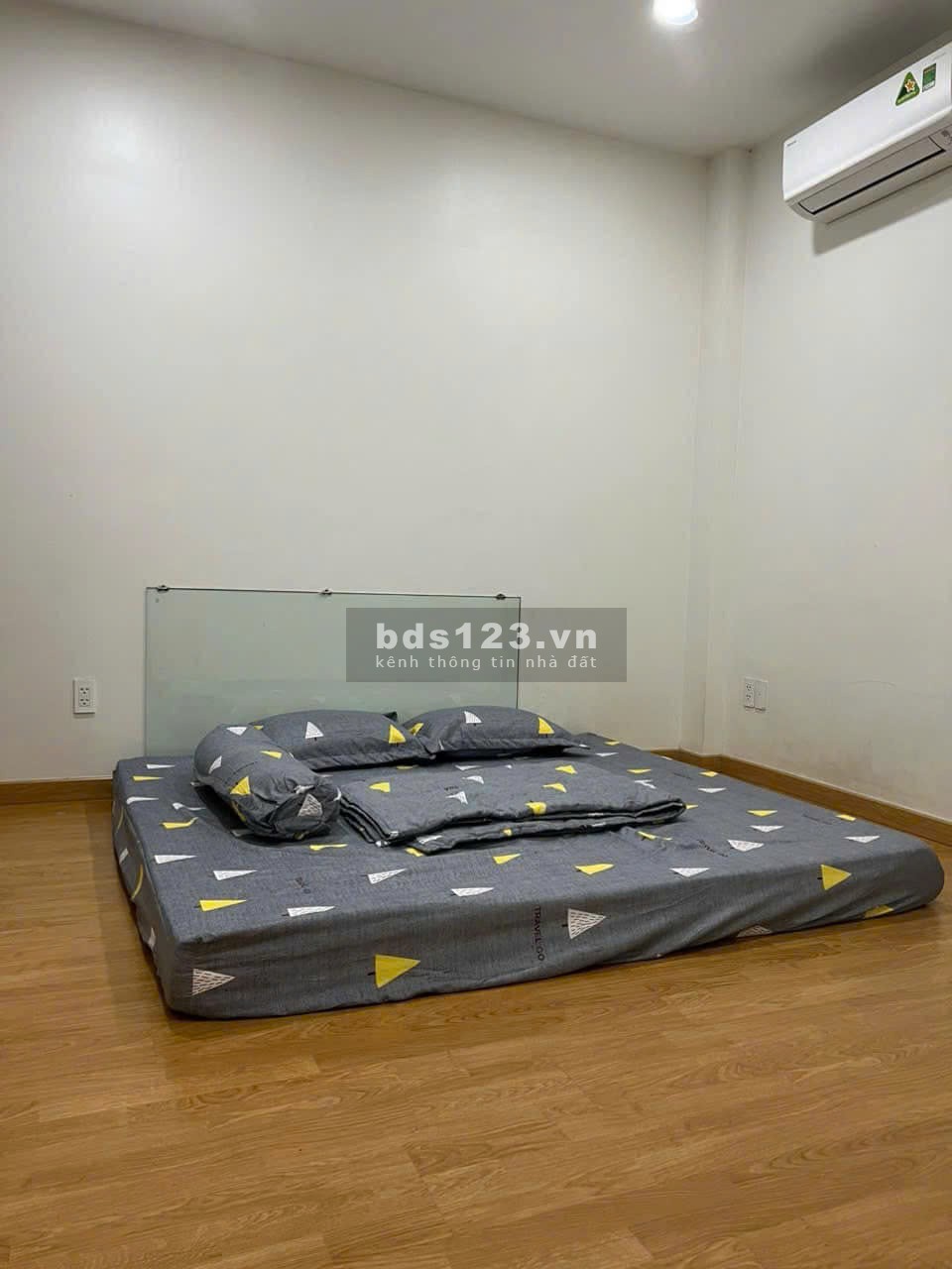 C/C Phúc Yên, P15,Tân Bình: 81m2, 2p ngủ, 2wc, Nt, 10tr/th