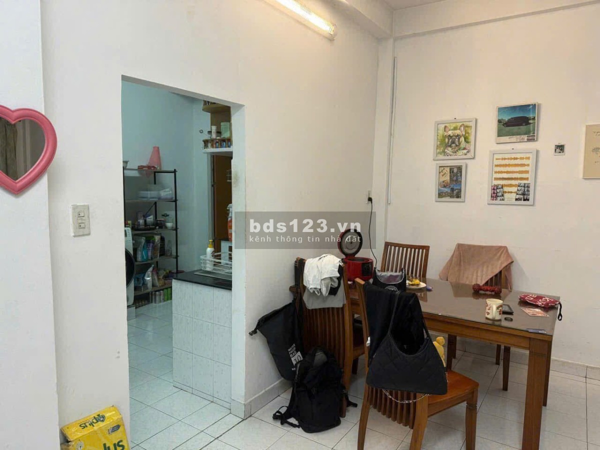 Chung cư LaKai (thang bộ), P8, Q5: 9tr/th, 75m2, 2p ngủ. Nội thất.