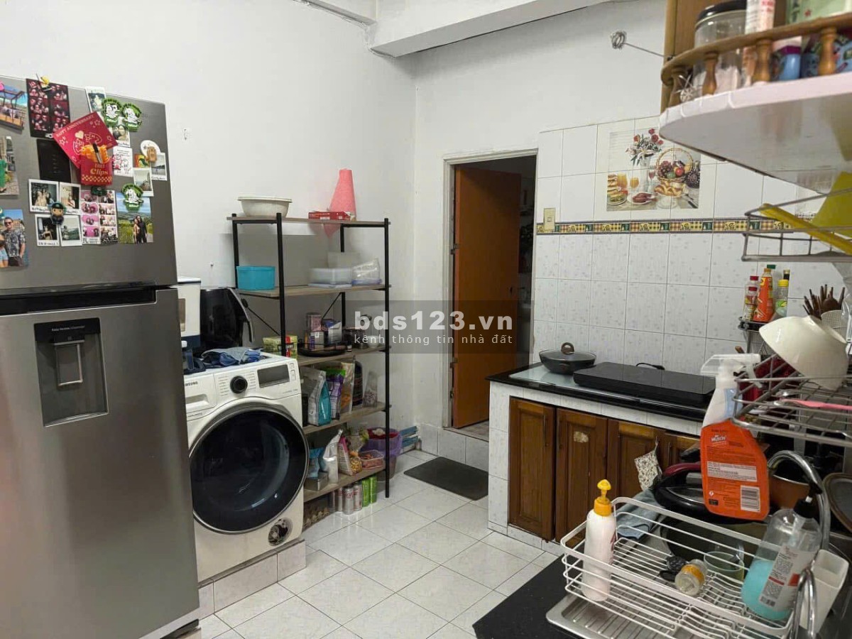 Chung cư LaKai (thang bộ), P8, Q5: 9tr/th, 75m2, 2p ngủ. Nội thất.