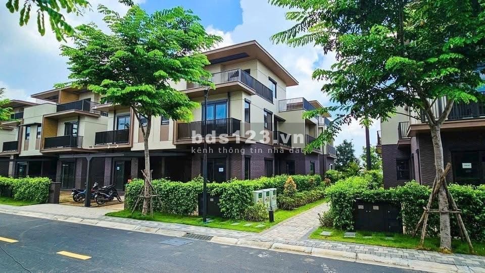 Nhà phố vườn liền kề ven sông đồng nai giá chỉ 6 - 8 tỷ 1 căn 1 trệt 2 lầu 4 phòng ngủ