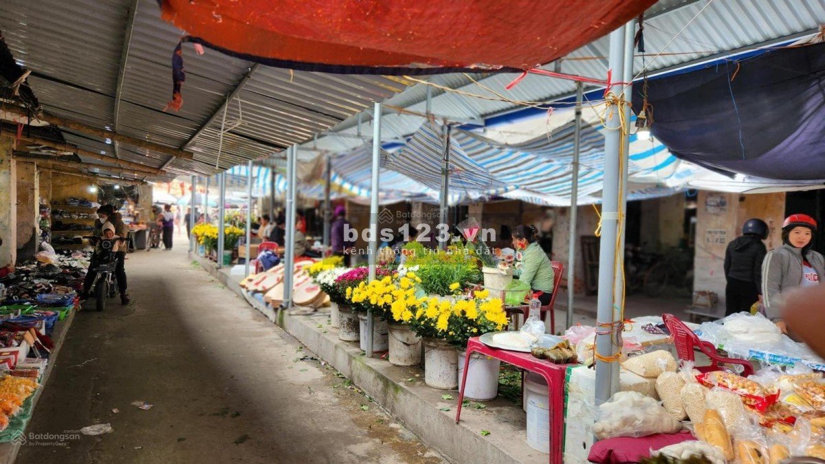 Bán gấp lô đất 2 mặt tiền full thổ cư (50x43=2.250m2) SHR, 960 triệu, Sát trường chợ (cty PHÚ HÀO)