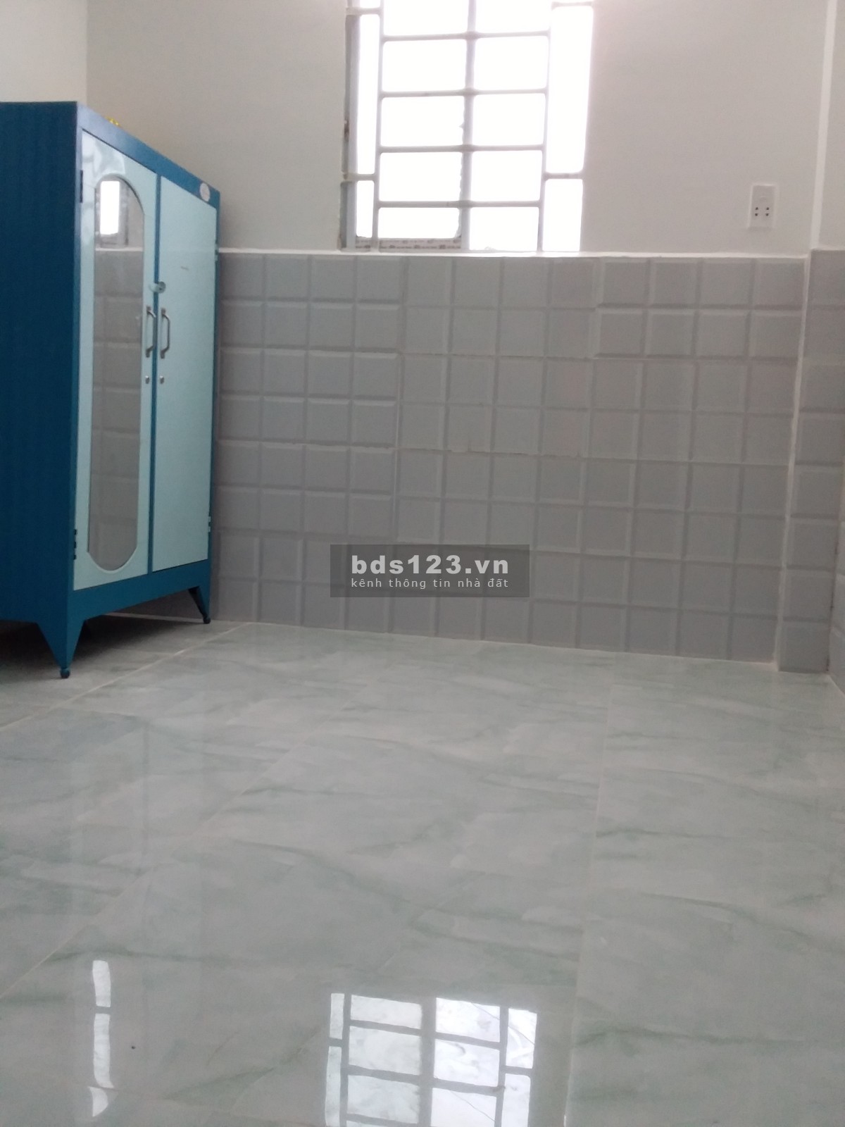 Cho thuê nhà NC trệt 2 lầu, 1 tum, gần ngã tư Thủ Đức, Q9, TP.HCM