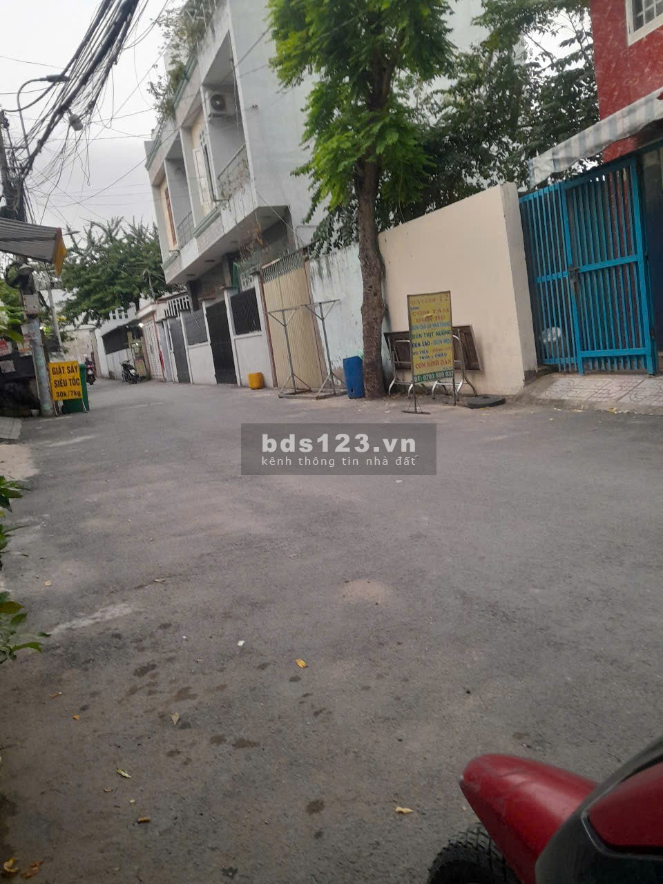 Cho thuê nhà NC trệt 2 lầu, 1 tum, gần ngã tư Thủ Đức, Q9, TP.HCM