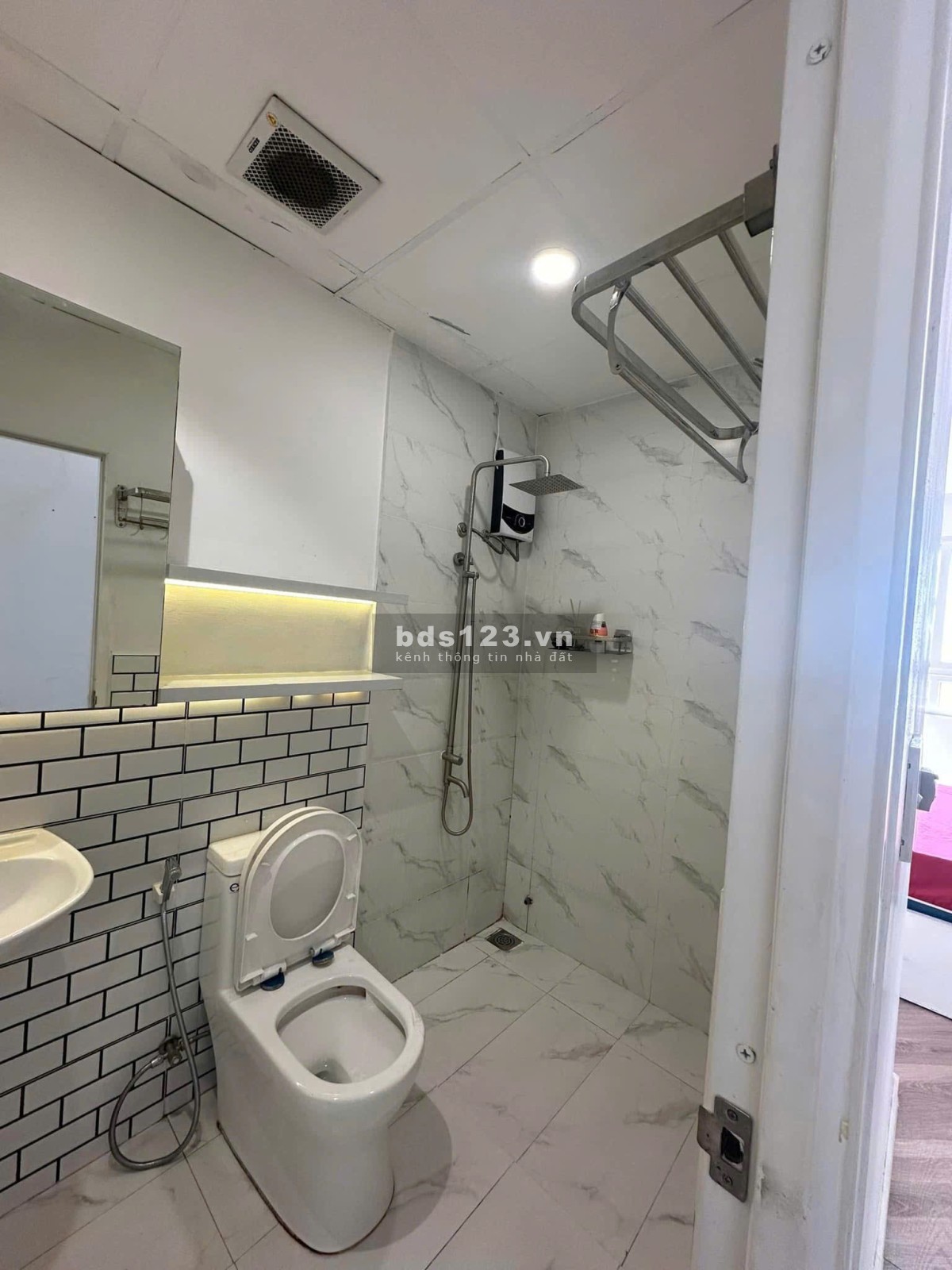 Chung cư Resgreen Tower, Tân Phú, 68m2, 2PN, 13tr/tháng