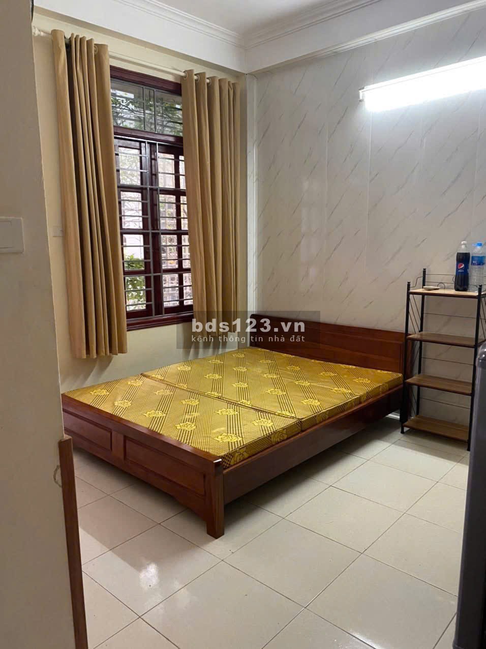 Chung cư Nguyễn Trãi, P8, Quận 5: 74m2, 2p ngủ, NT 9tr/tháng.