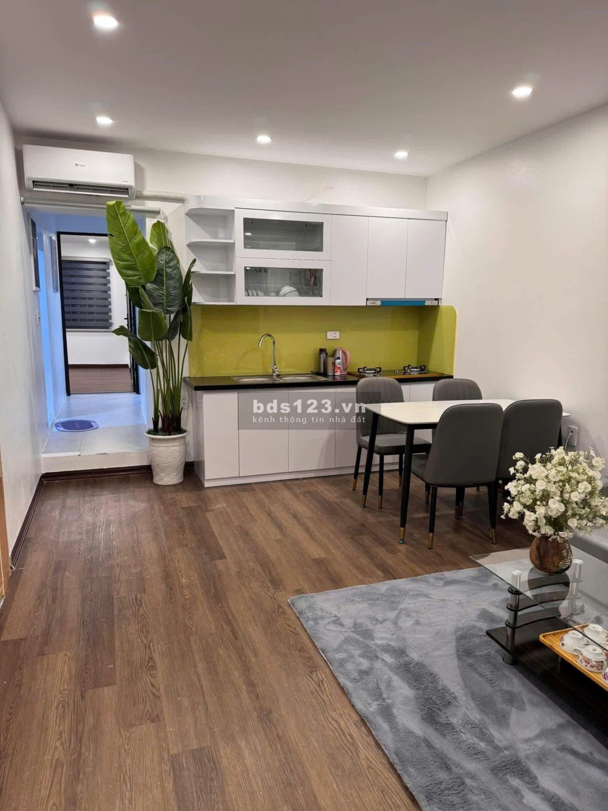 Chung cư Resgreen Tower, Tân Phú, 68m2, 2PN, 13tr/tháng
