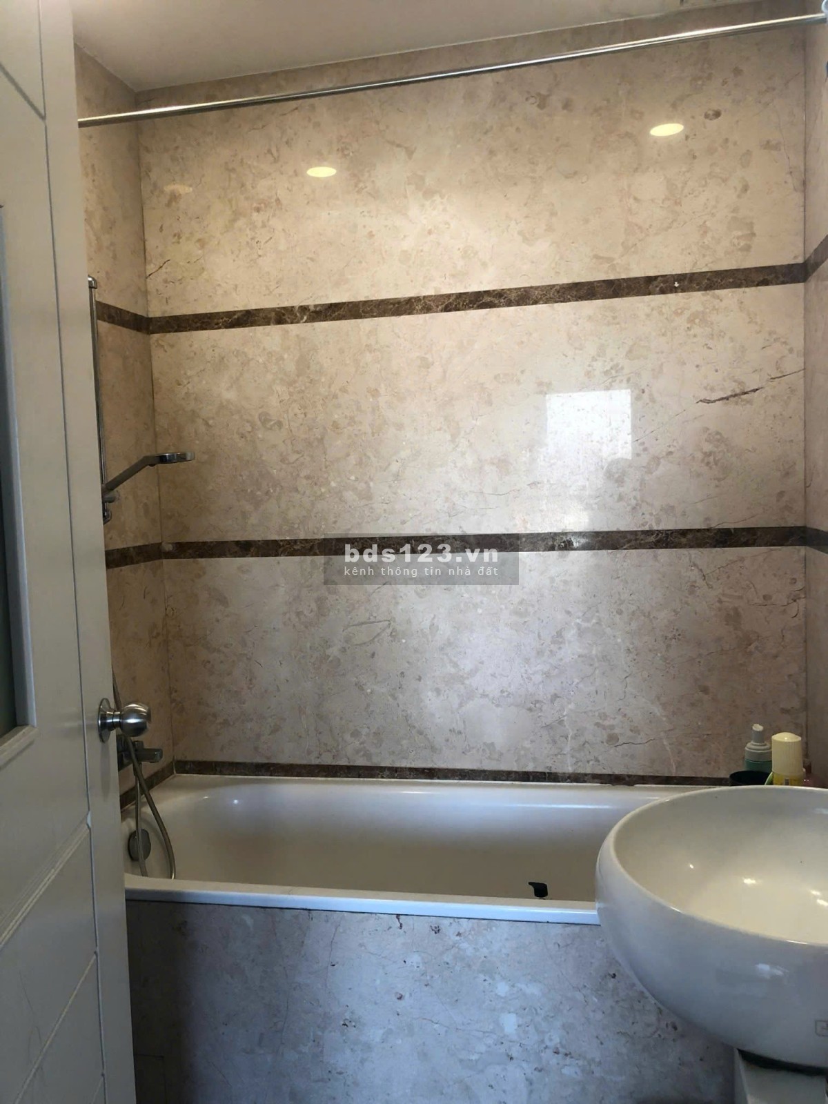 Chung cư Carillon 3, Hoàng Hoa Thám, P13, Tân Bình: 93m2, 2p ngủ, 12tr/th