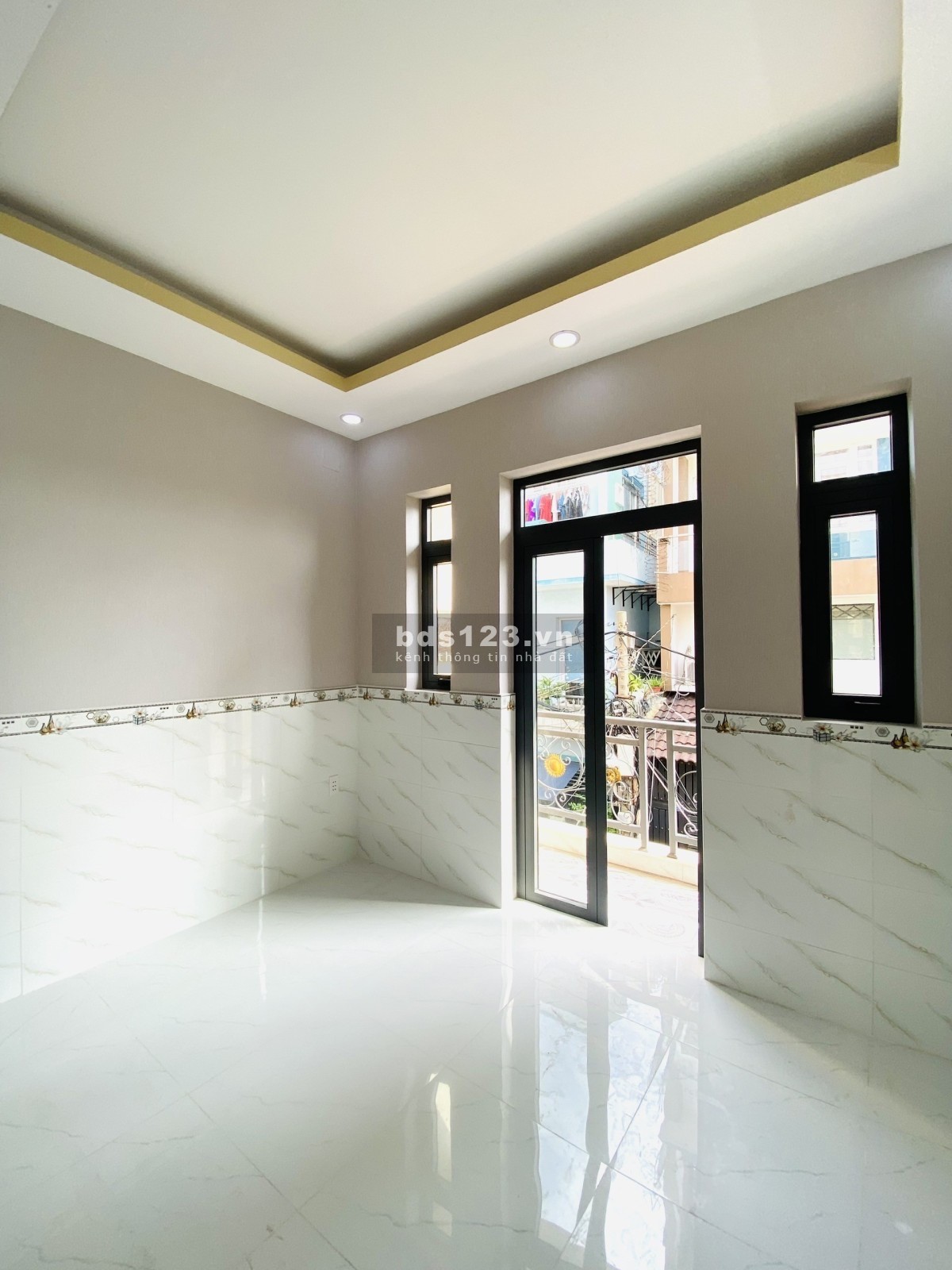 Bán nhà quận 6 - Hẻm xe hơi xát mặt tiền 1 căn - Nhà 3 tầng BTCT mới xây 6.7 T