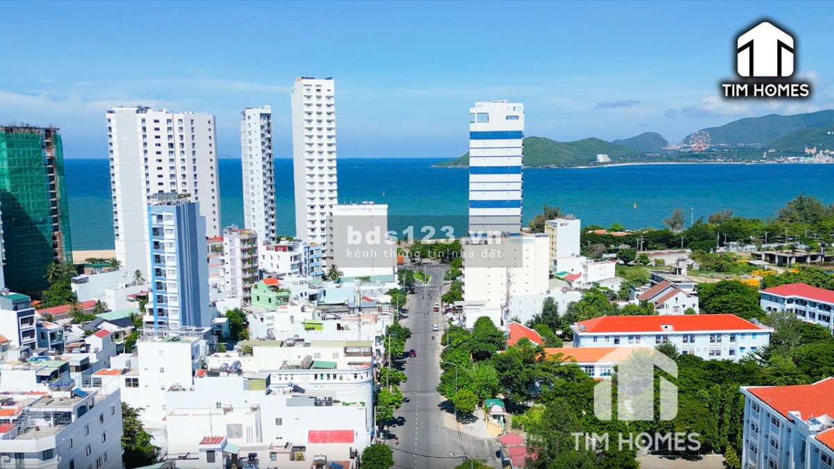 Ngộp bán gấp nhà cách biển 200m đường Dã Tượng Nha Trang