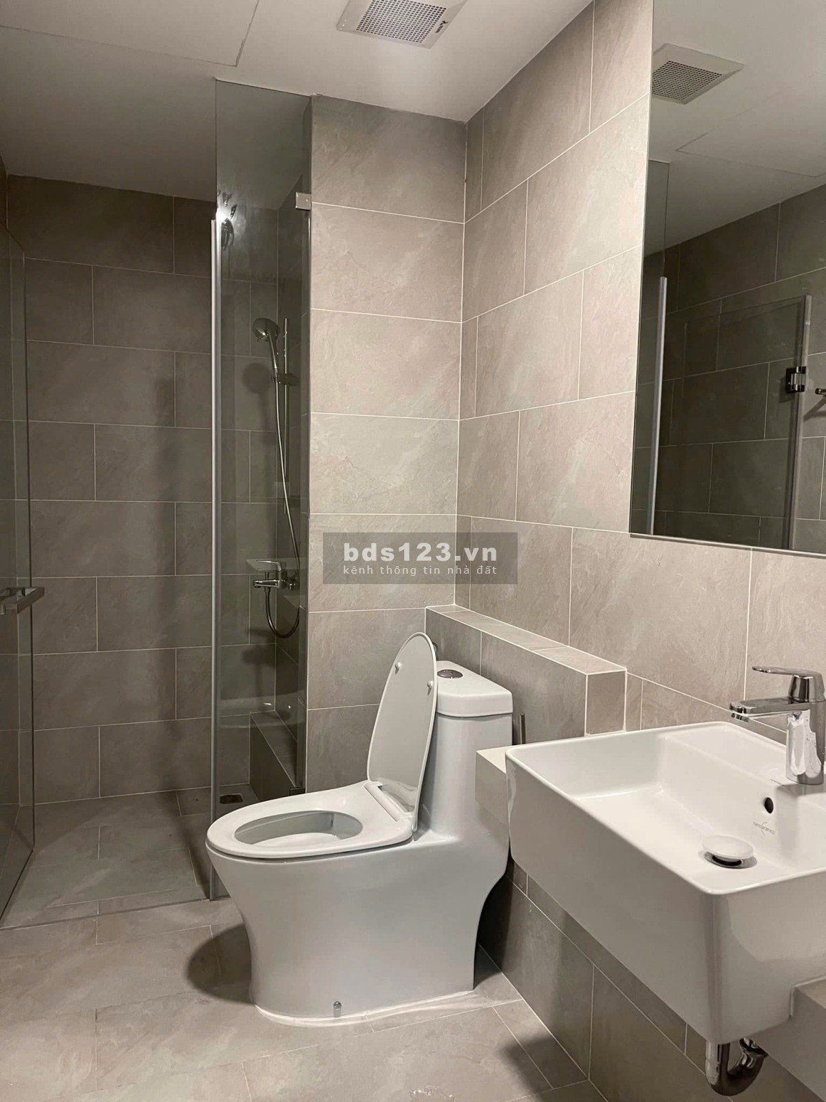 Saigon pearl, Nguyễn Hữu Cảnh, Bình Thạnh: 70m2, 1p ngủ, 18tr/th
