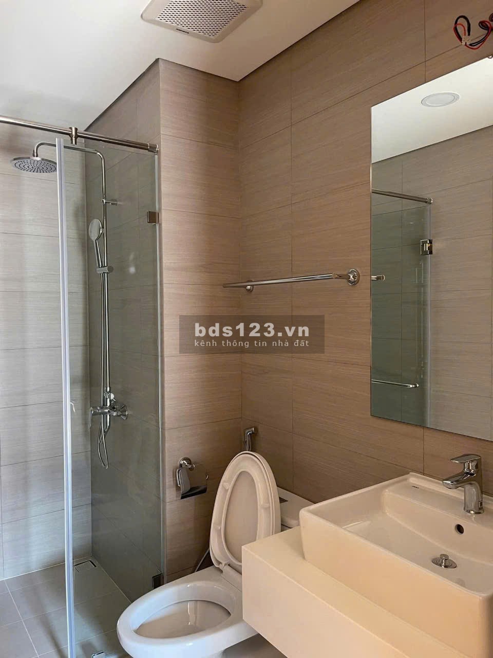 Chung cư Phúc Yên, phường 15, Tân Bình: 91m2, 2p ngủ, Nội thất, 11tr