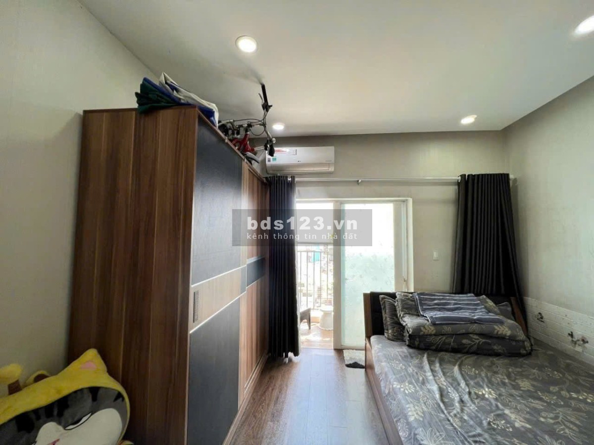 Chung cư Ruby Garden, 2A Nguyễn Sỹ Sách, p15, TB, 80m2, 11tr5/tháng.