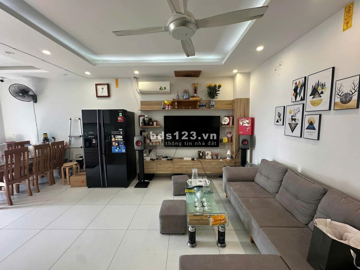 Chung cư Phúc Yên, Phan Huy Ích, P15, TB, 97m2, 12tr/tháng.