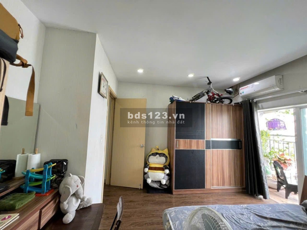 Chung cư Ruby Garden, 2A Nguyễn Sỹ Sách, p15, TB, 80m2, 11tr5/tháng.