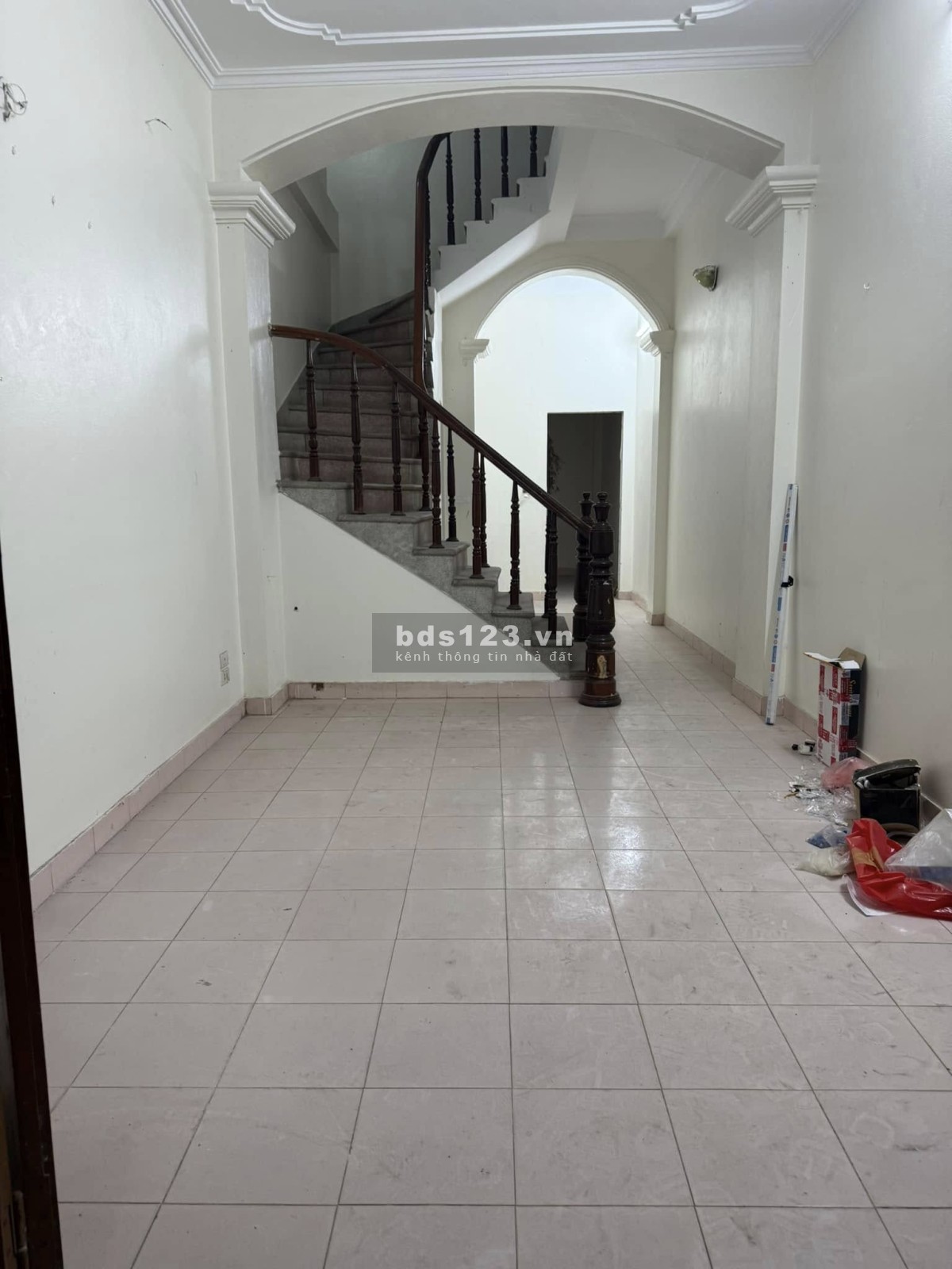 Bán nhà Giáp Bát. 42m-4 tầng. Nguyên bản dân xây, OTO 7 chỗ vào nhà.