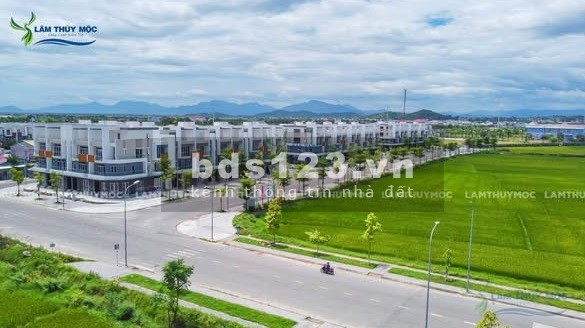 Bán nhà phố 3 tầng BGI Huế - Đối diện Aeon Mall