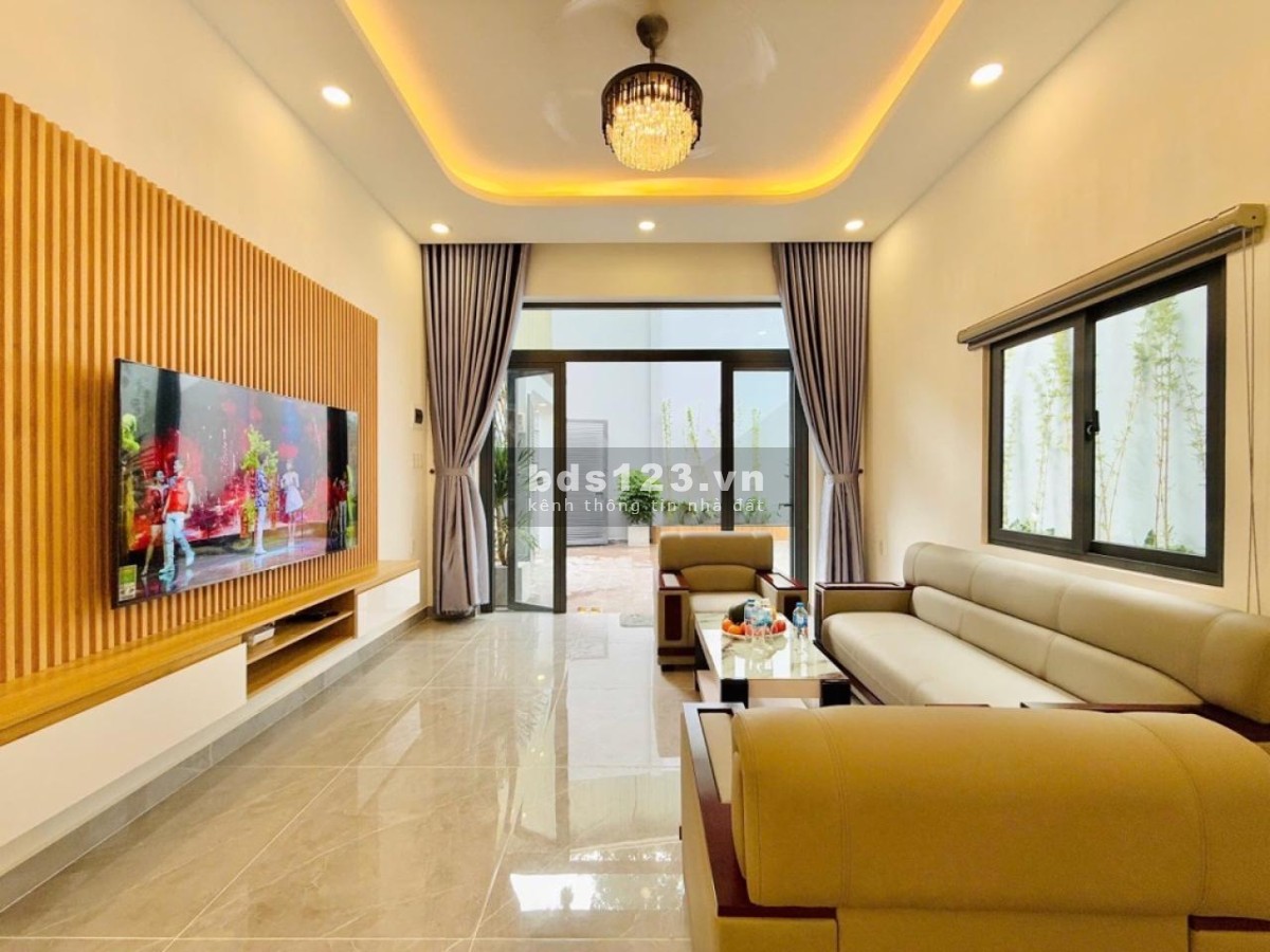 Giảm 500tr Nhà 2 tầng Phan Huy Ích GV, 103m2, 7x18m chỉ 7.x tỷ