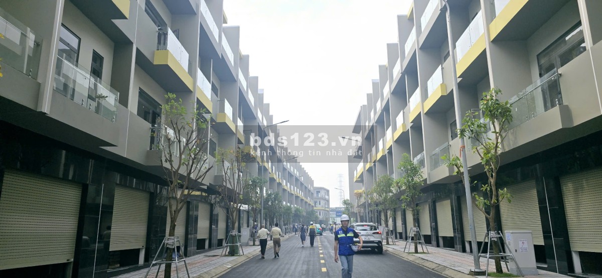 Bcons uni valley - Nhà phố Phát Khang dĩ an kế bên Bcons plaza giá bán 2025 LH 0903 066 813