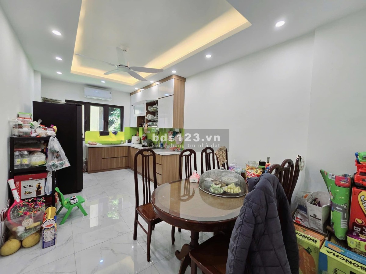 Bán nhà Đội Cấn Ba đình 10.3 tỷ 35m 7 tầng mặt tiền 3.5m thang máy - Gần oto - Ở ngay