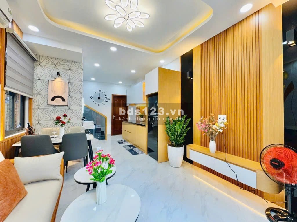 Bán nhà VIP, HXH QD Lê Quang Định - Gò Vấp, DT 40M2, 2 Tầng, 5 tỷ XXX