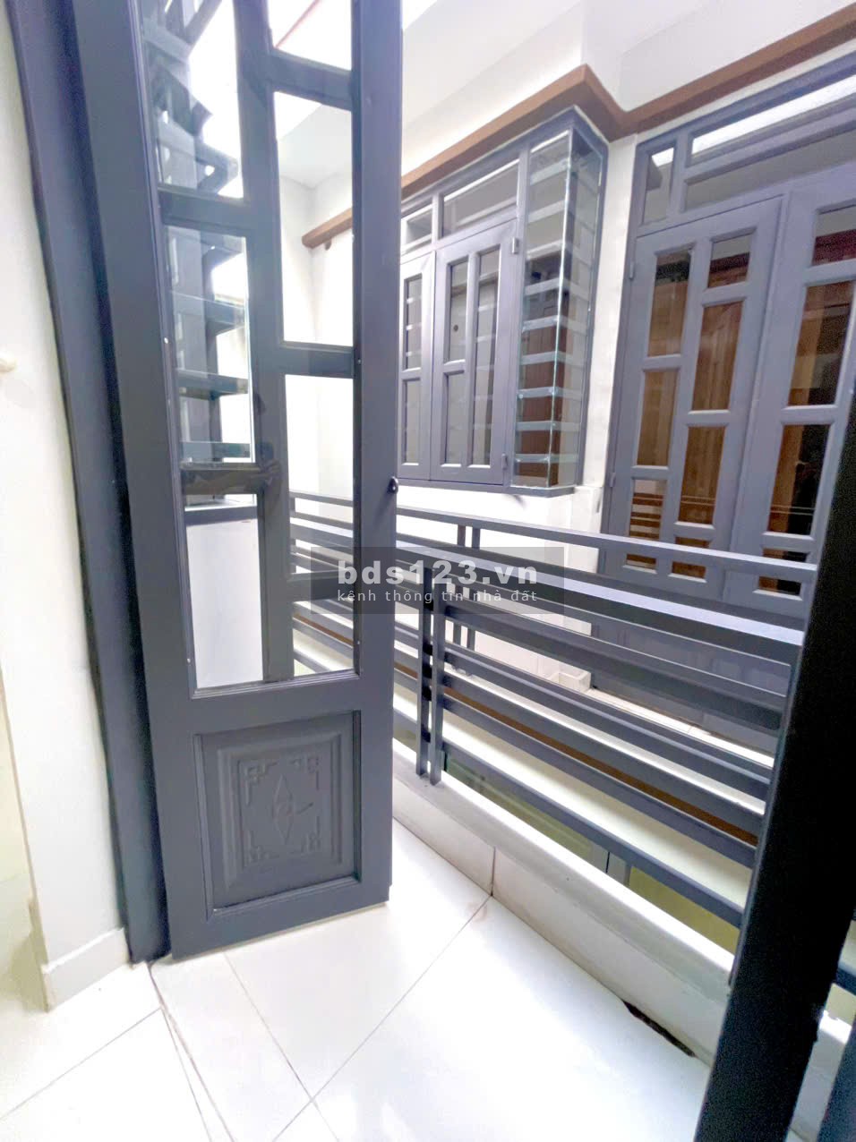 Bán nhà 2pn đối diện Bệnh viện Q12