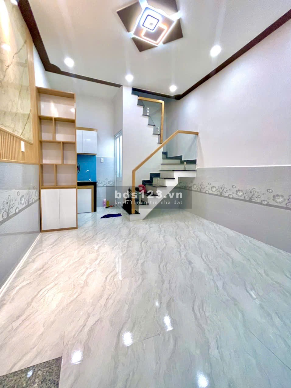 Bán nhà 2pn đối diện Bệnh viện Q12