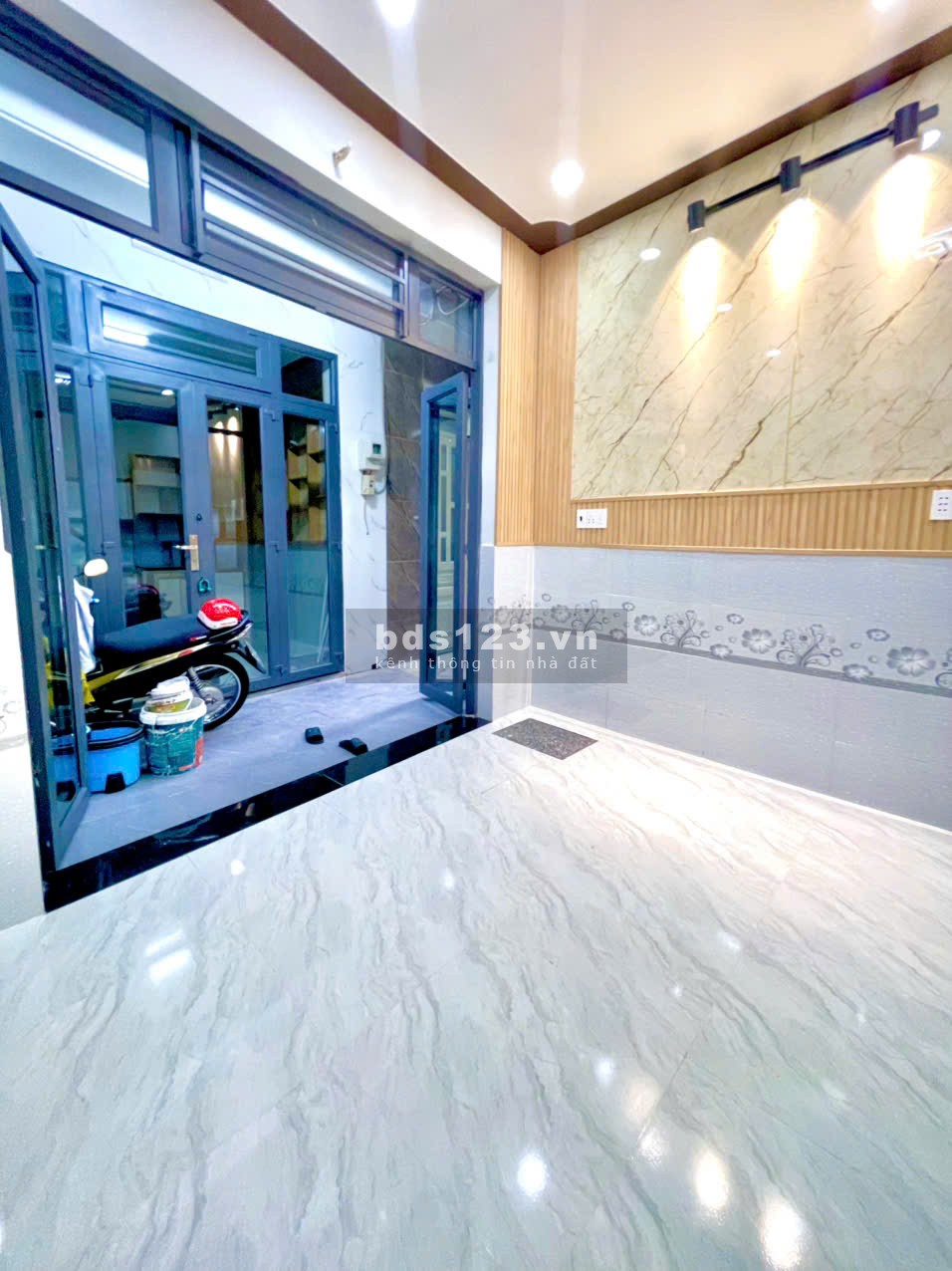 Bán nhà 2pn đối diện Bệnh viện Q12
