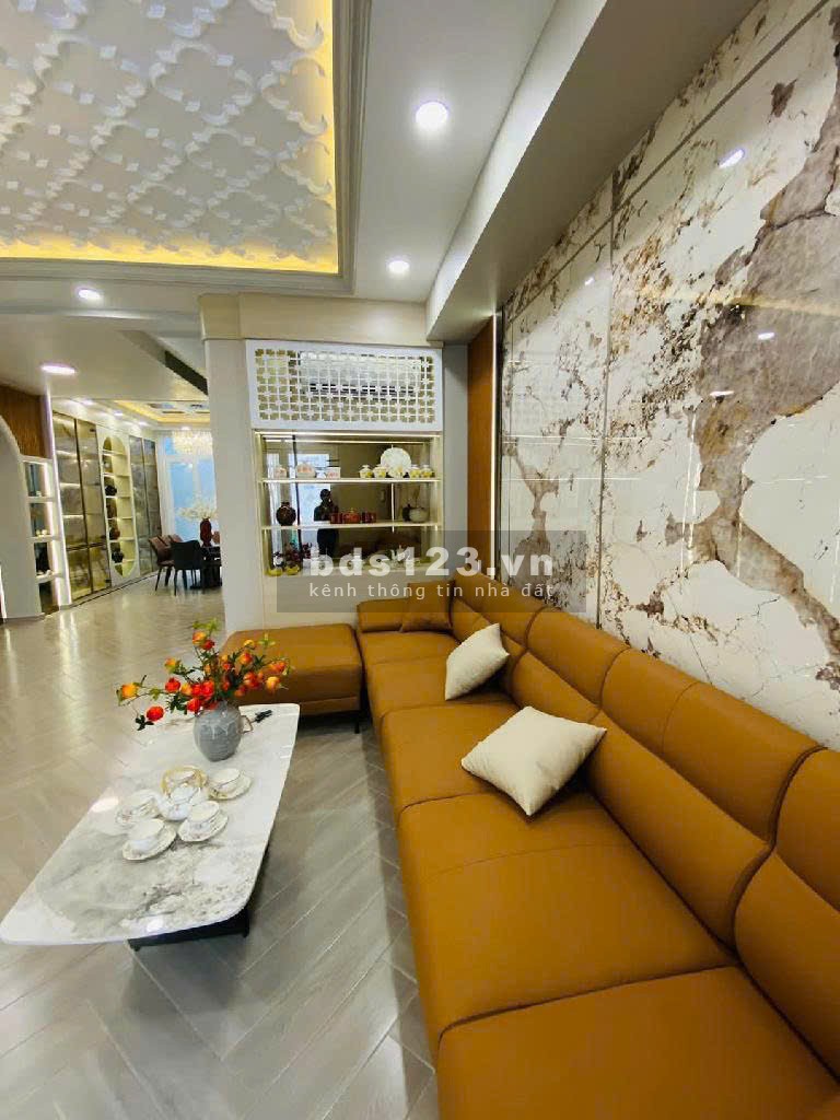Bán nhà Huỳnh Tấn Phát, Tân Phú Q7, 68m2, 3 tầng, 8.x tỷ.