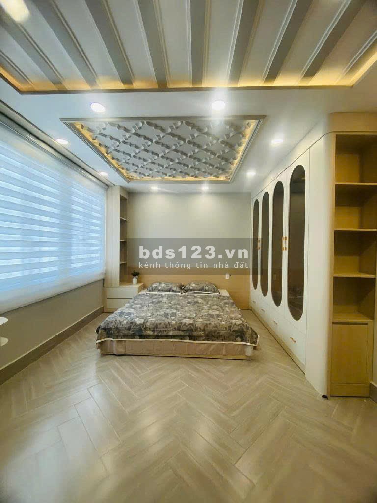 Bán nhà Huỳnh Tấn Phát, Tân Phú Q7, 68m2, 3 tầng, 8.x tỷ.
