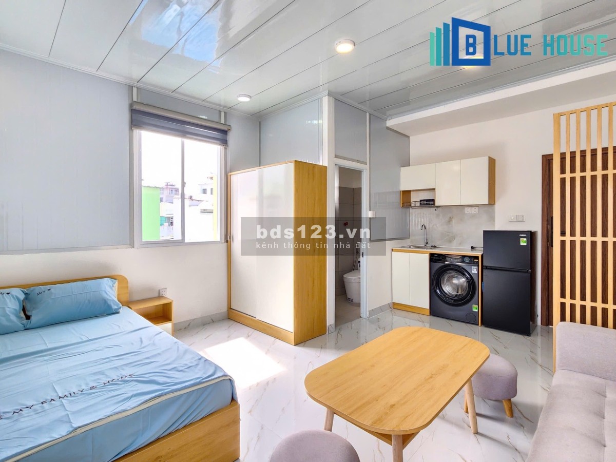 Căn hộ dịch vụ 3 cửa đón sáng tại Tứ Hải, Khu Đất Thánh, P6, quận 10. Giá giảm còn 9 triệu/tháng