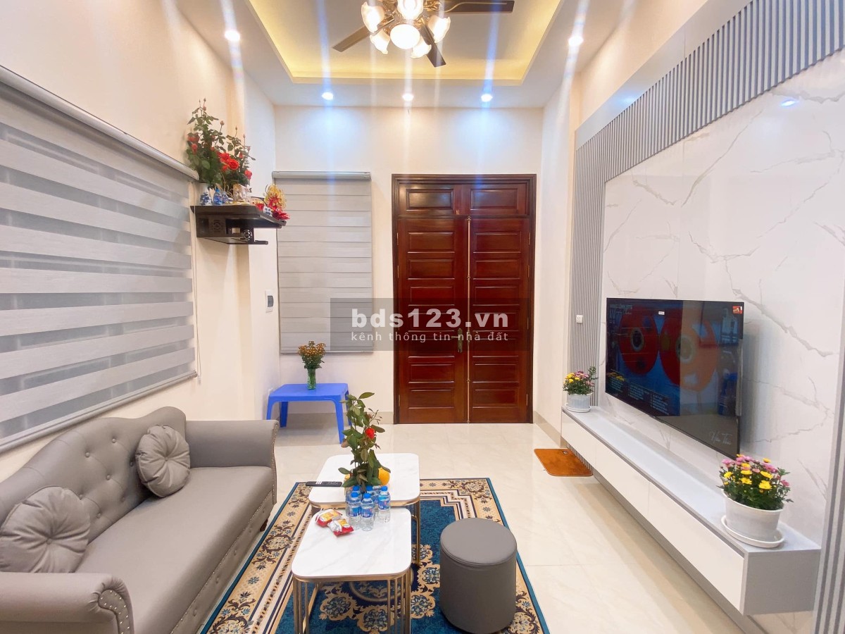 Rẻ + Đẹp. Nhà Minh Khai căn góc, sổ đỏ 33m2 - Vừa hoàn thiện - Hơn 5ty