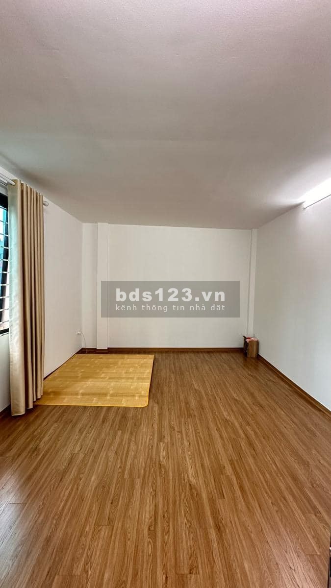 Rẻ + Đẹp. Nhà Minh Khai căn góc, sổ đỏ 33m2 - Vừa hoàn thiện - Hơn 5ty