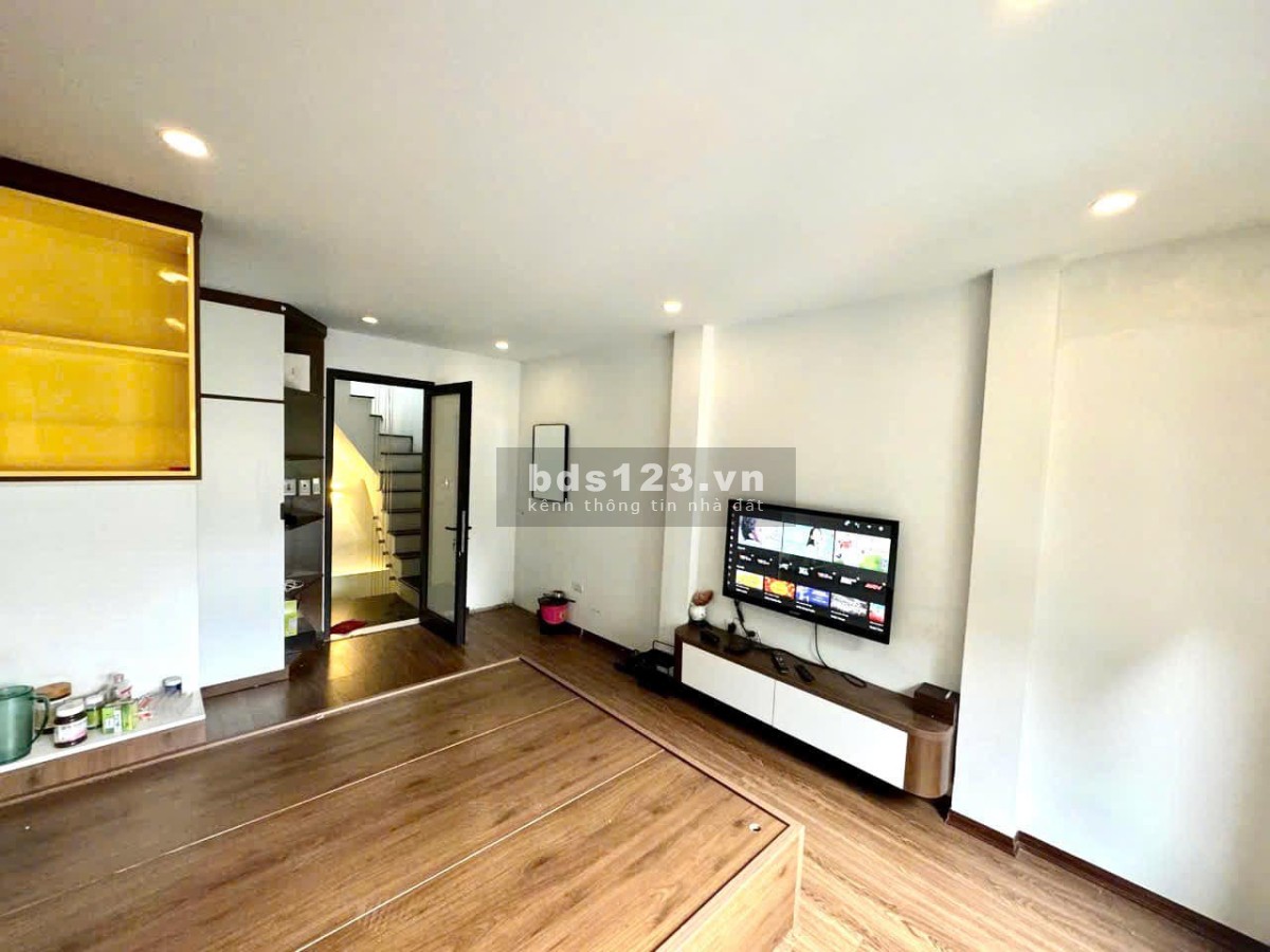 Bán gấp nhà ngõ Gốc Đề. 44m2 - 4 tầng ngõ thông, thoáng trước sau, OTO đầu ngõ.