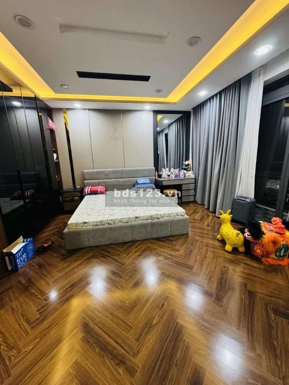 Bán nhà quận Bình Tân - Chủ định cư bán gấp nhà hai mặt hẻm xe hơi - Có thang máy riêng - 11.5 T