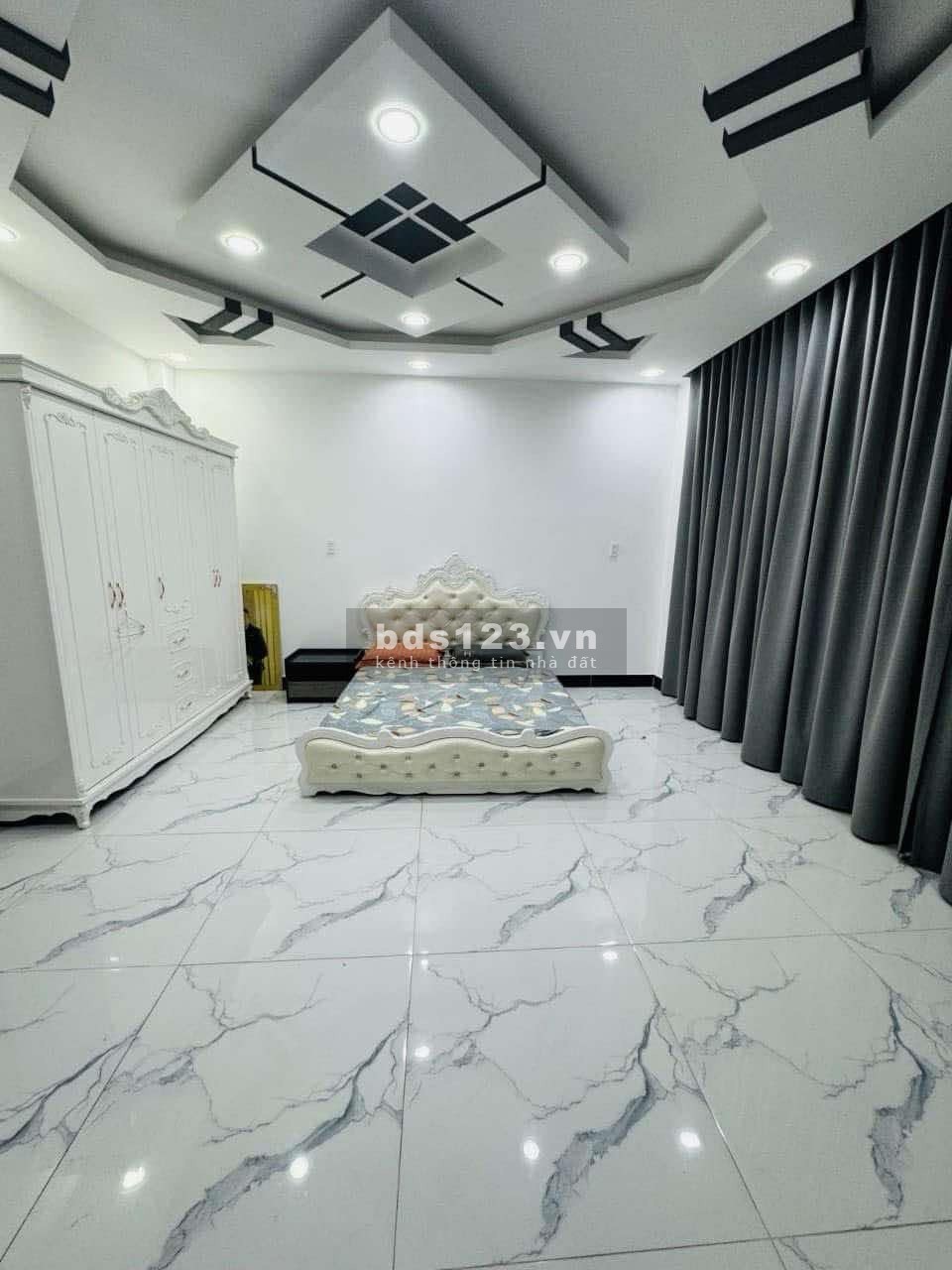 Bán nhà quận Bình Tân - Chủ định cư bán gấp nhà hai mặt hẻm xe hơi - Có thang máy riêng - 11.5 T