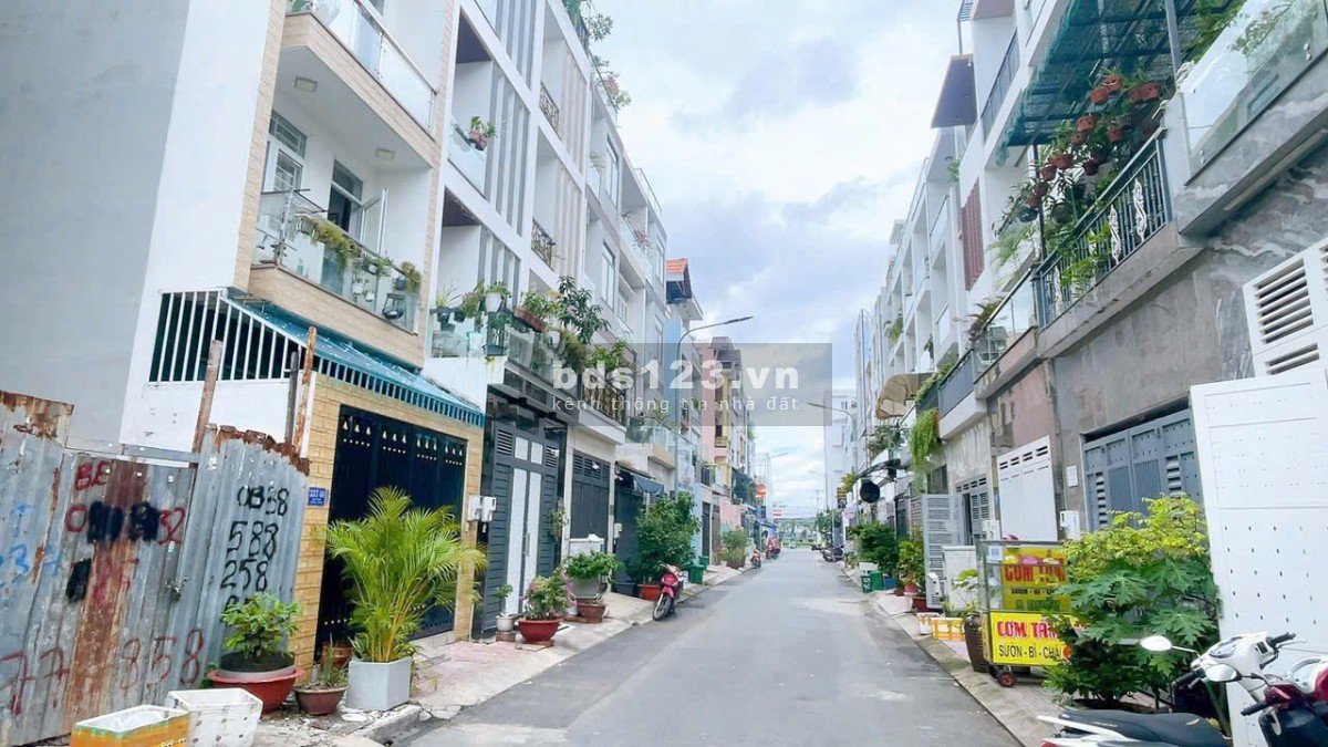 Bán lô đất hẻm vip 8m Tân Kỳ Tân Quý ngay Aeon Tân Phú. DT 4mx14m, vuông vức, SHR, giá 7.2 tỷ TL