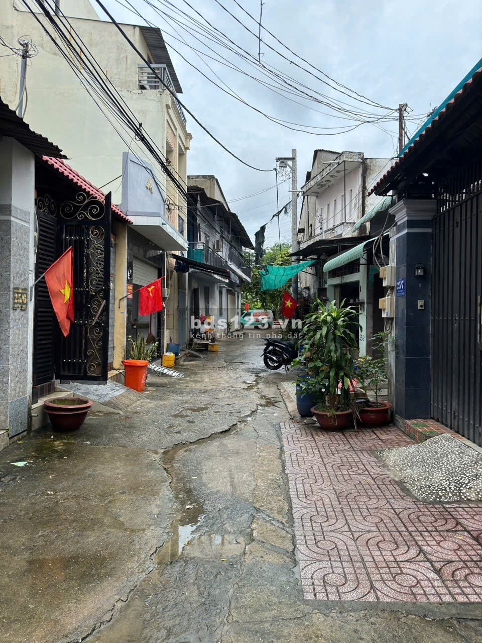 Cho thuê nhà 1 trệt 1 lầu hẻm xe hơi số 25/5 đường 26-3 P. BHH Bình Tân