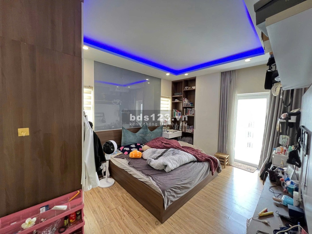 Chung cư Sunny Plaza, Phạm Văn Đồng, Gò Vấp: 110m2, 3p ngủ, NT 15tr5.