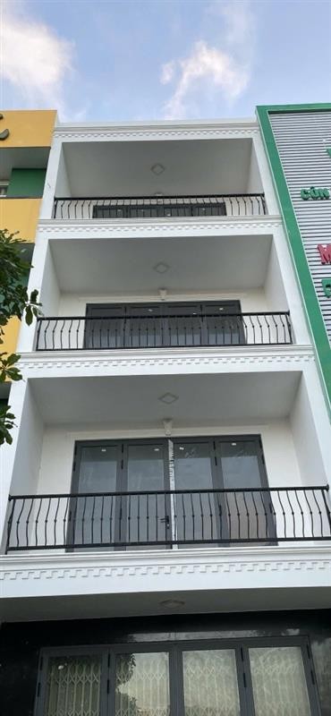 Chủ cần bán gấp nhà MT Hùng Vương Phú Yên giá 10 tỷ